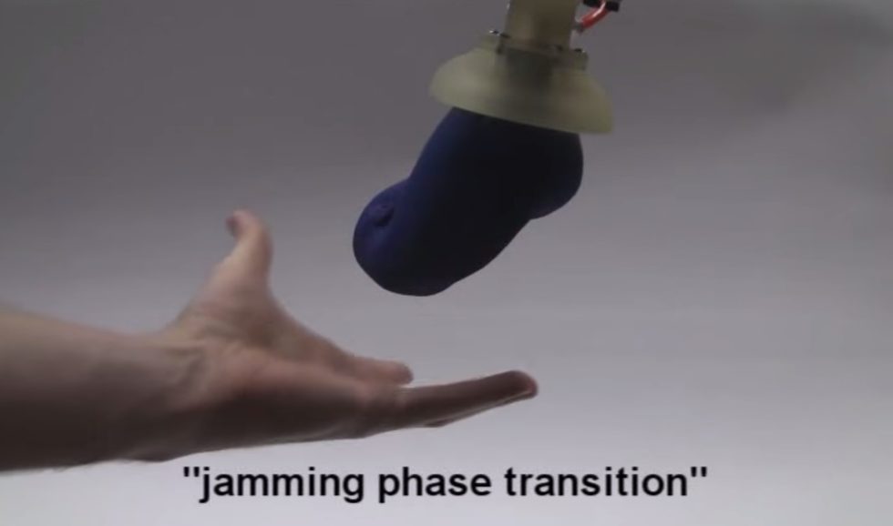 This Robotic “Hand” is the Definition of Ingenious
