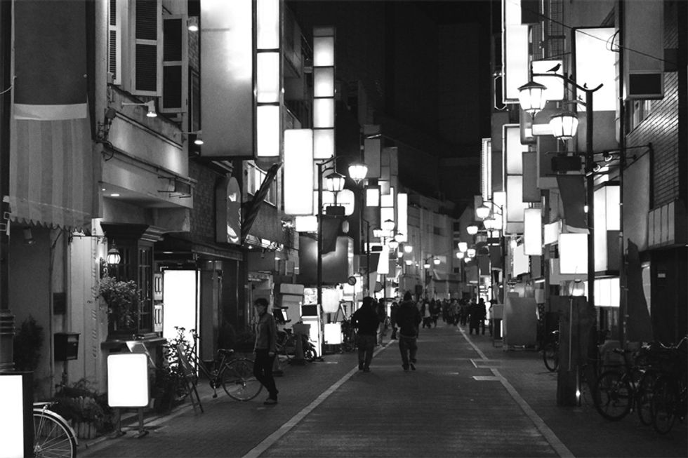 Tokyo Without The Advertisements Is Hauntingly Beautiful