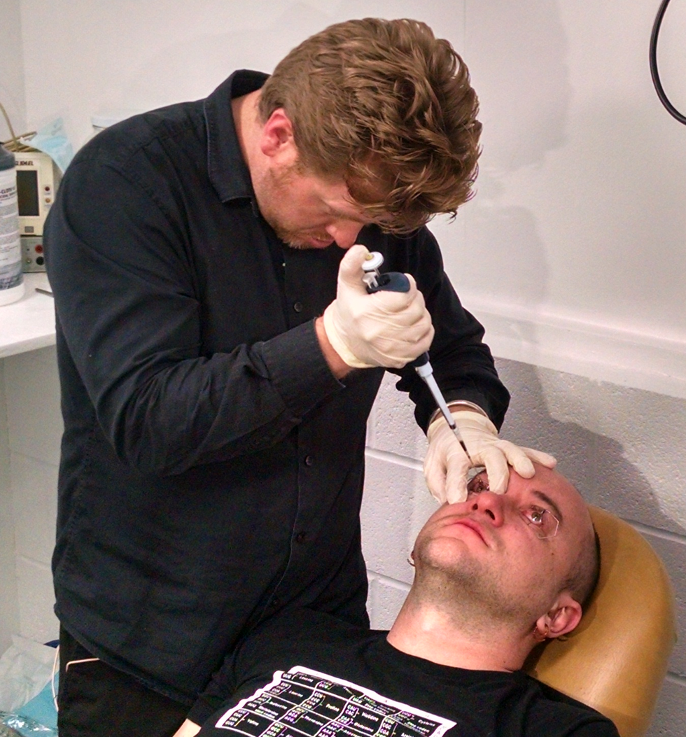 Scrappy Biohackers Test Night-Vision Eyedrops