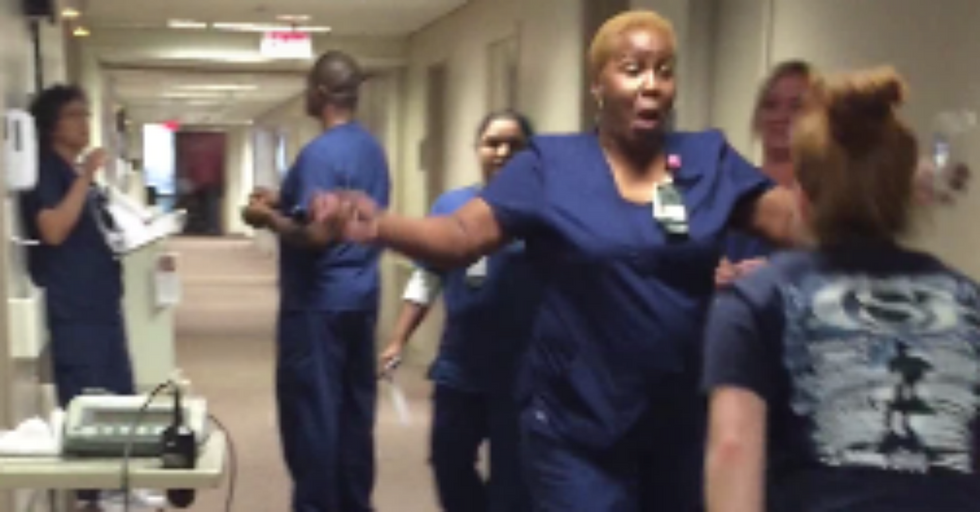 Nurse’s Wonderful Reaction to Seeing Paralyzed Patient Walking