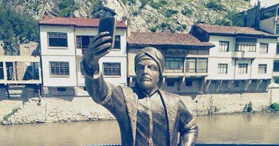 Turkey’s New Selfie Statue Immediately Vandalized by Haters