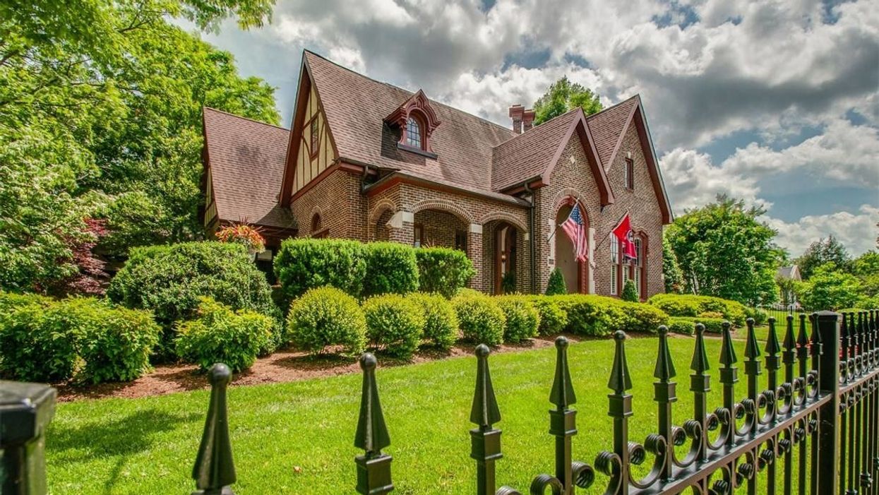 This stunning Tennessee home listed on the National Register is for sale for $2.6M