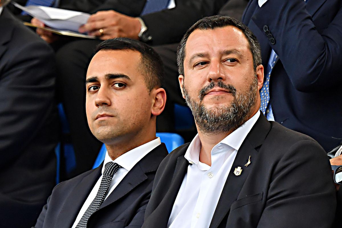 Salvini questa volta ci pensa. Addio al M5s per fare da sé