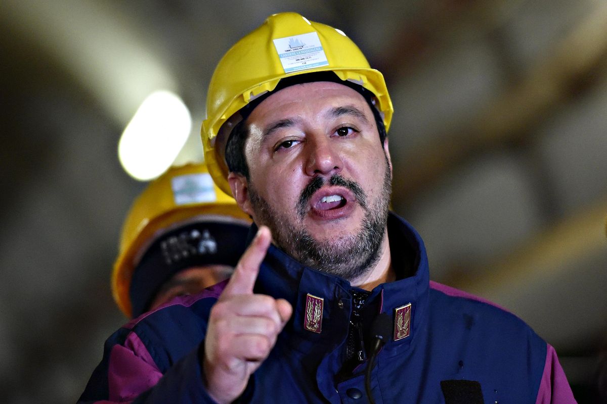 Lega e M5s, lite pure sull’Italia in tilt. Salvini: «Inaccettabili i no sulla Tav»