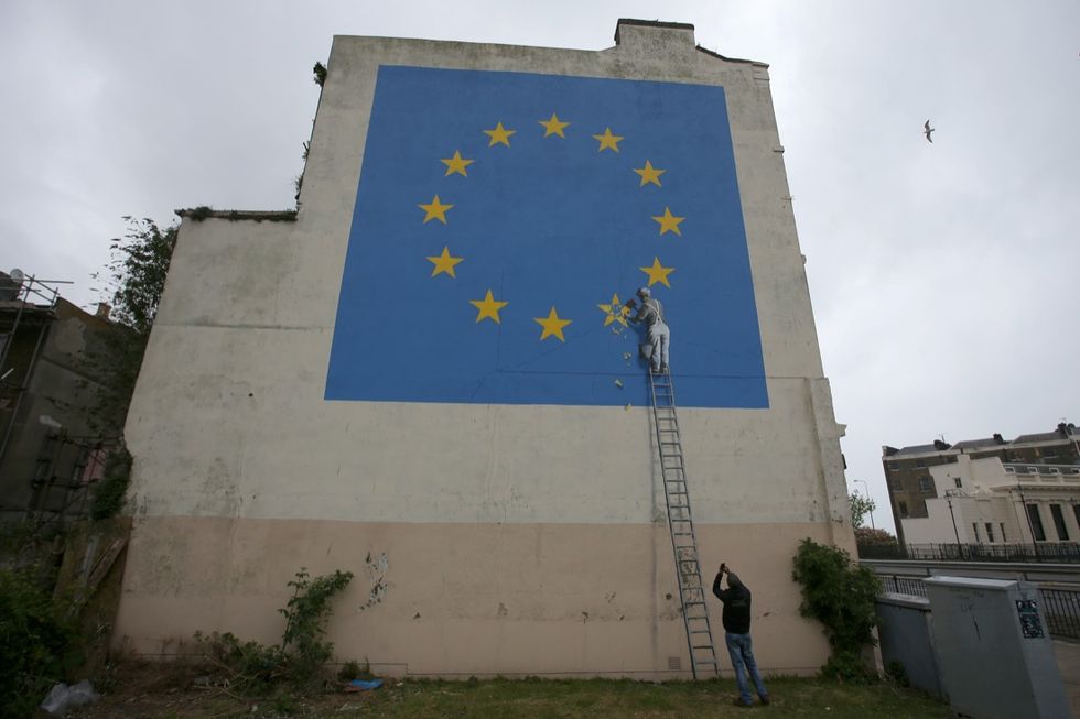 Banksy Racconta La Brexit Con Un Murale A Dover Panorama