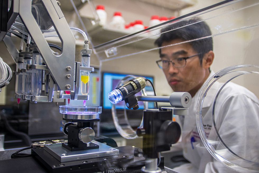 How Lab-Grown Testicles Could Help Wounded Soldiers Have Children