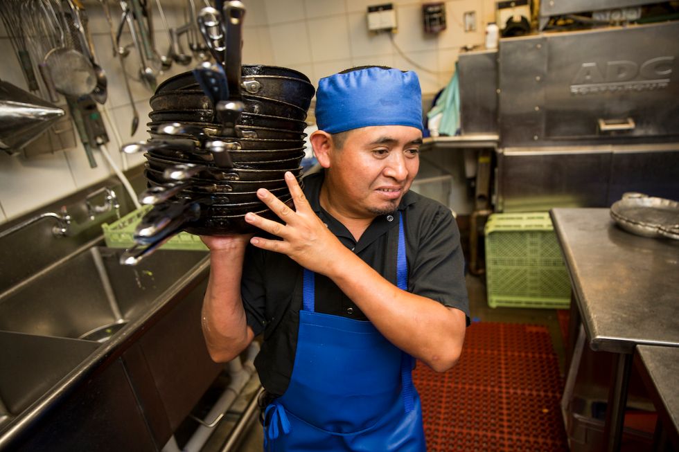 If You Want To Know What Life Is Like For Dishwashers, Ask Them