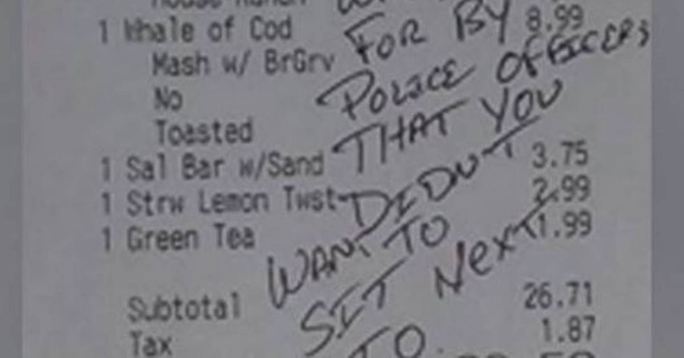 Cops Pay Restaraunt Bill For Couple Who Refused To Sit By Them