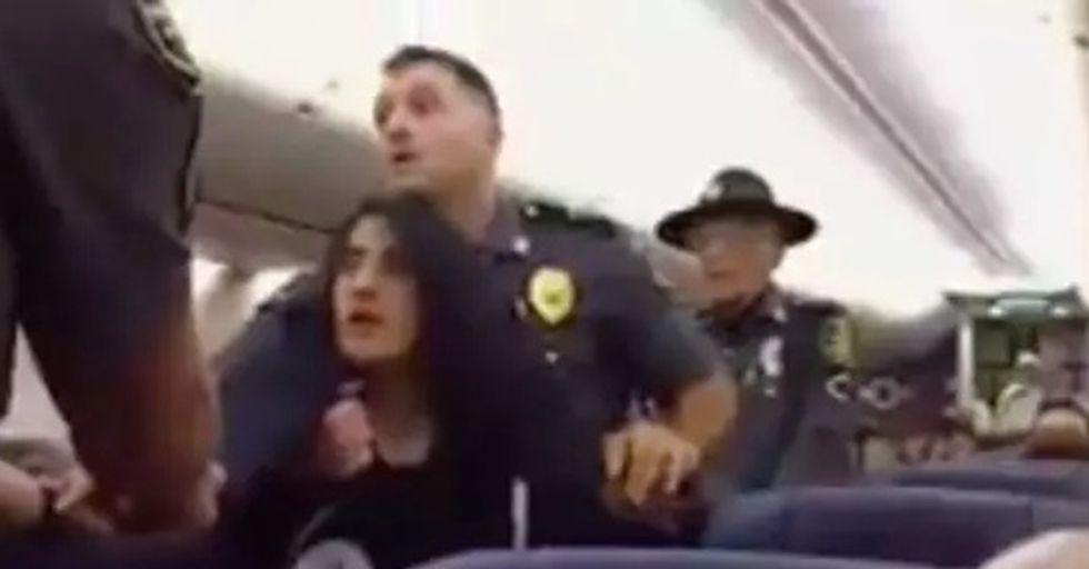 A Woman Claiming A ‘Deadly Allergy’ Was Forcibly Removed After Protesting The Presence Of Dogs On A Flight