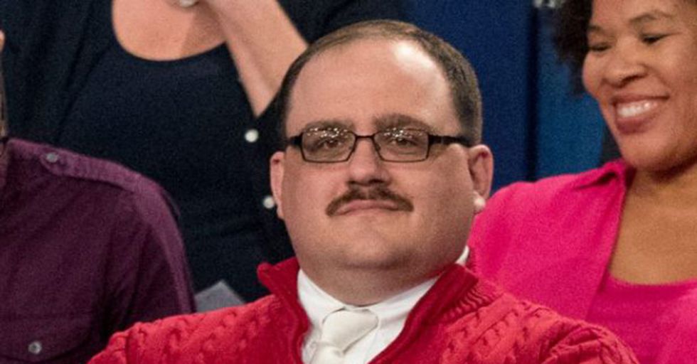 Red Sox Pitcher Left Two Playoff Tickets For Presidential Debate Superstar Ken Bone
