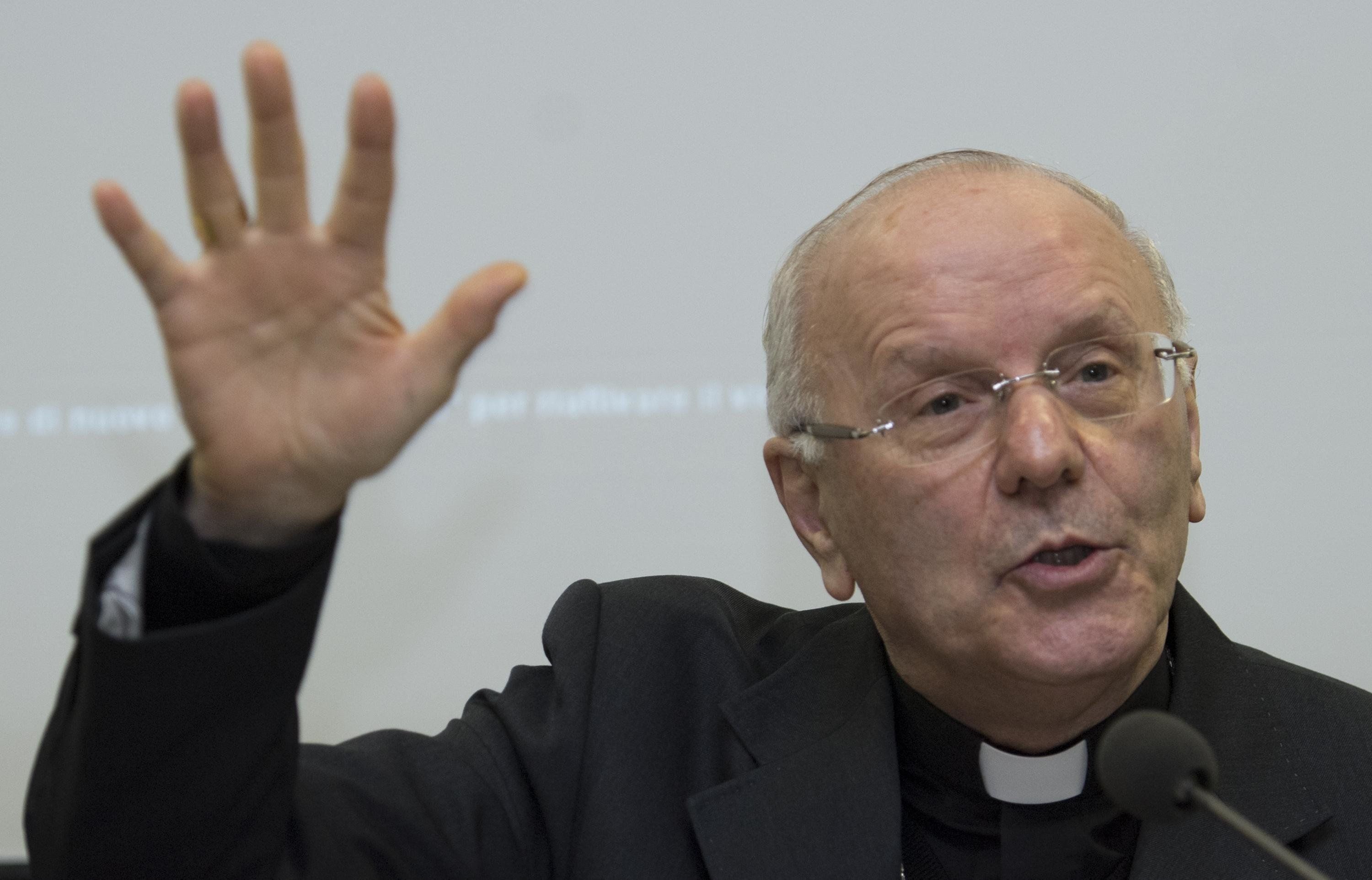 Gli sforzi della consorteria italiana per ribaltare la linea Ruini-Bagnasco