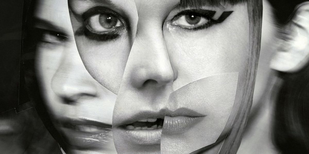 Sleater-Kinney Cuts Through the Noise of Fear