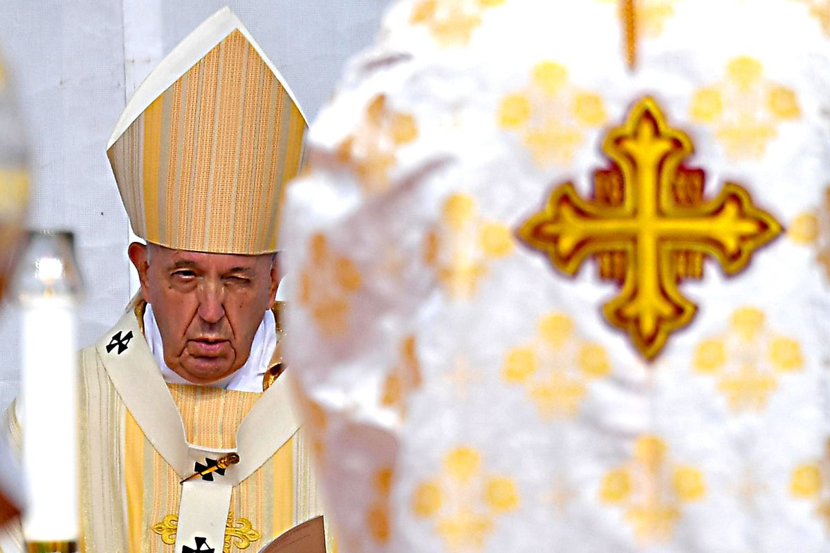 La «misericordia» di Bergoglio azzera le congregazioni più tradizionaliste