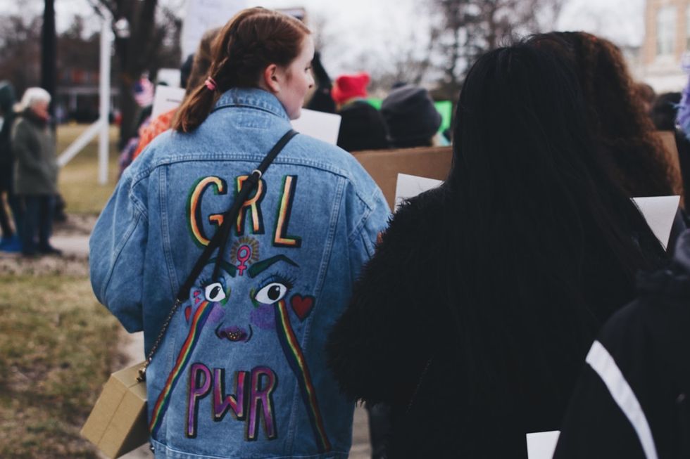 https://images.unsplash.com/photo-1521912977-a8e662920cd1?ixlib=rb-1.2.1&ixid=eyJhcHBfaWQiOjEyMDd9&auto=format&fit=crop&w=1350&q=80
