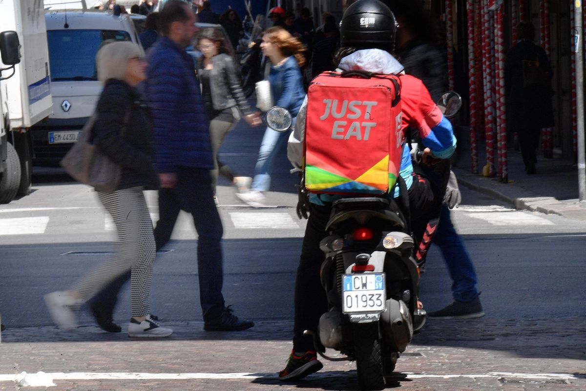 Le app dei rider da pochi euro valgono 5 miliardi