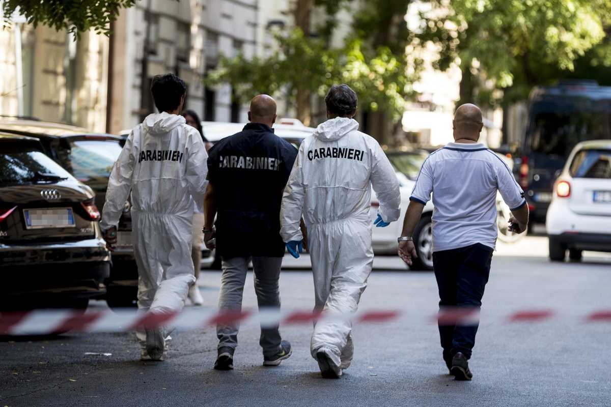 Gli americani con il pugnale di Rambo: «Hanno elevata pericolosità sociale»