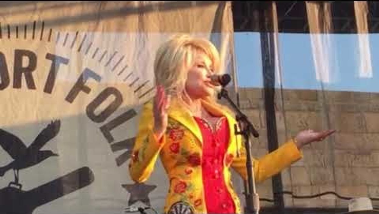 Dolly Parton gives surprise performance with The Highwomen, Linda Perry at Newport folk festival