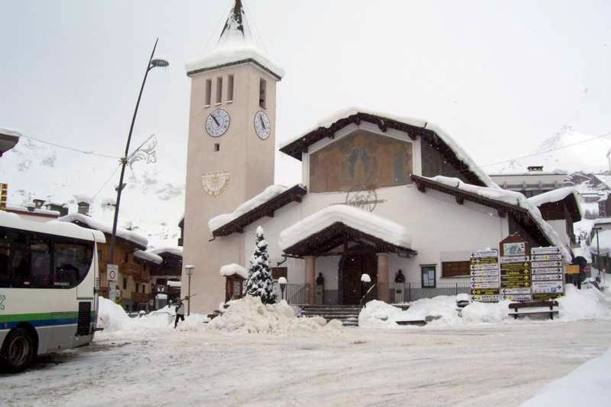 Il prete di Cervinia: «Sovranisti come Hitler»