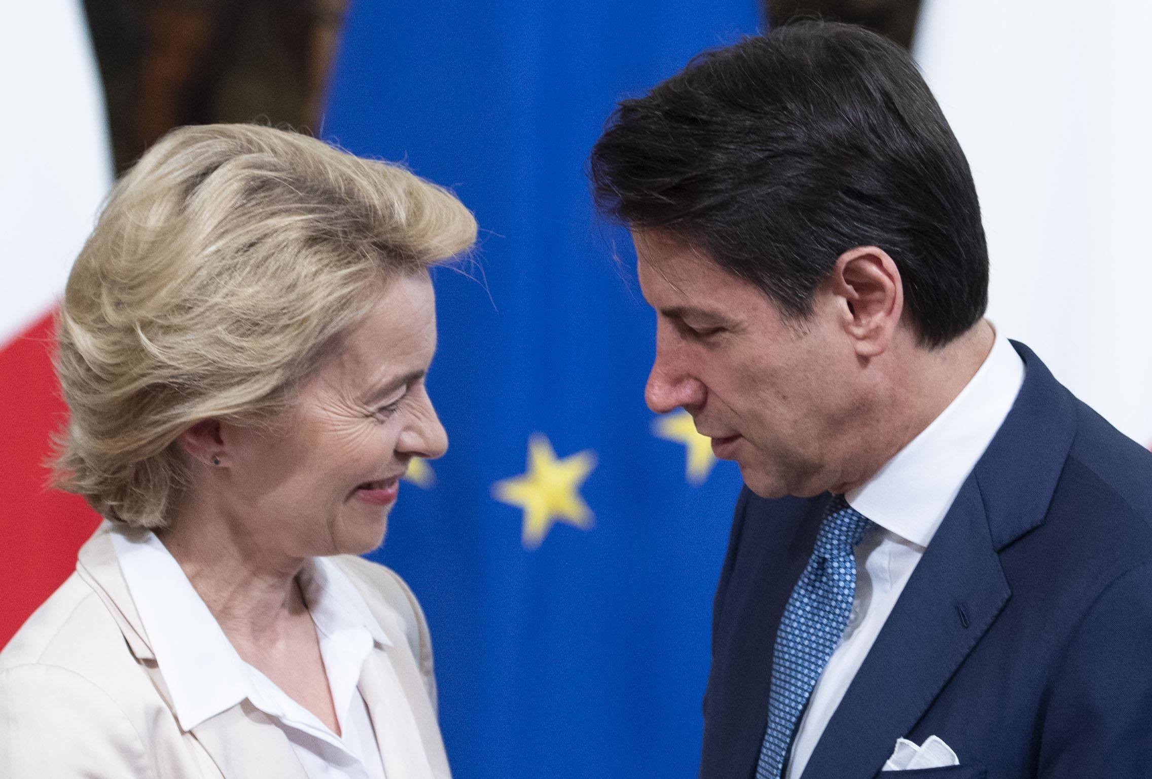 «Elezioni o manovra». Che bugia: Monti l’ha fatta in due settimane