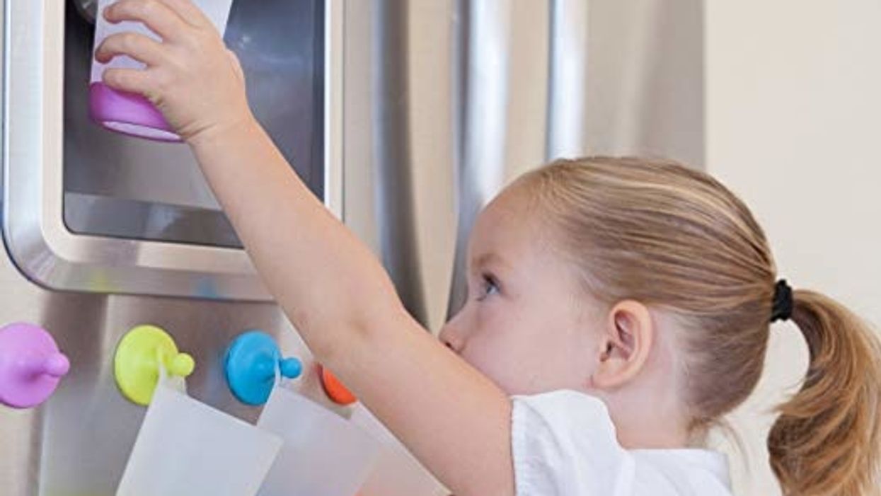 Moms everywhere, rejoice! These hangable cups stick to the fridge so kids can fix their own drinks