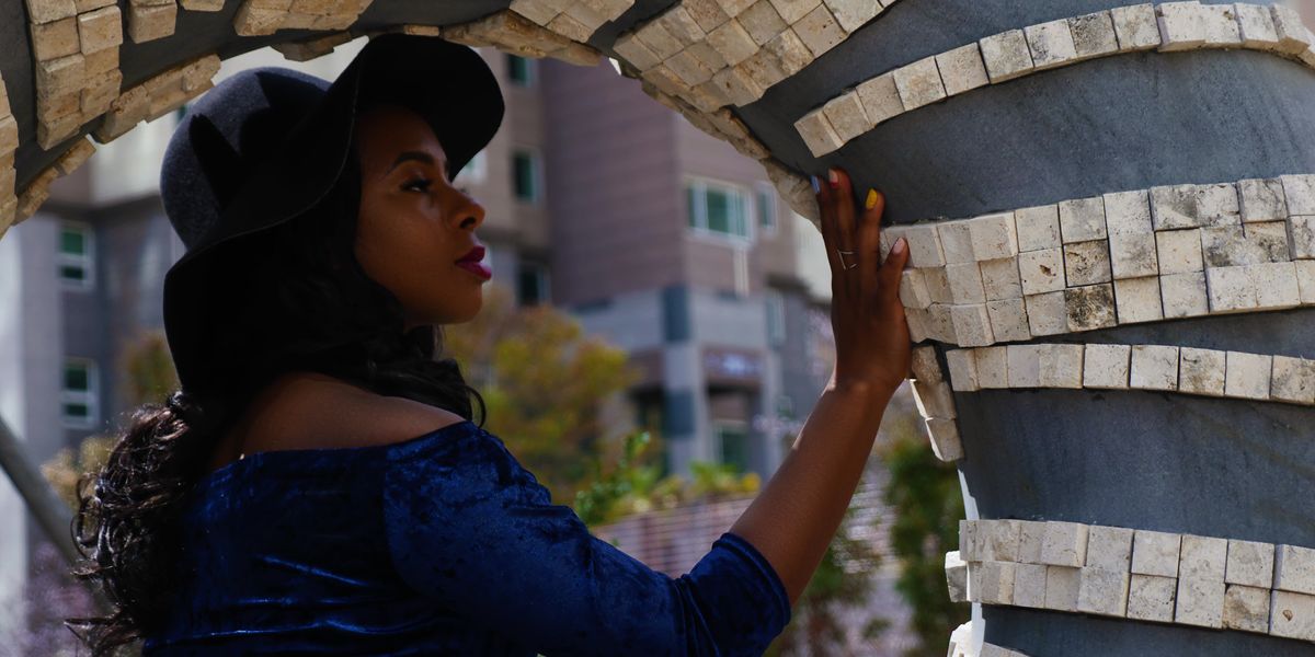 10 Telling Signs You're Standing In Your Own Way