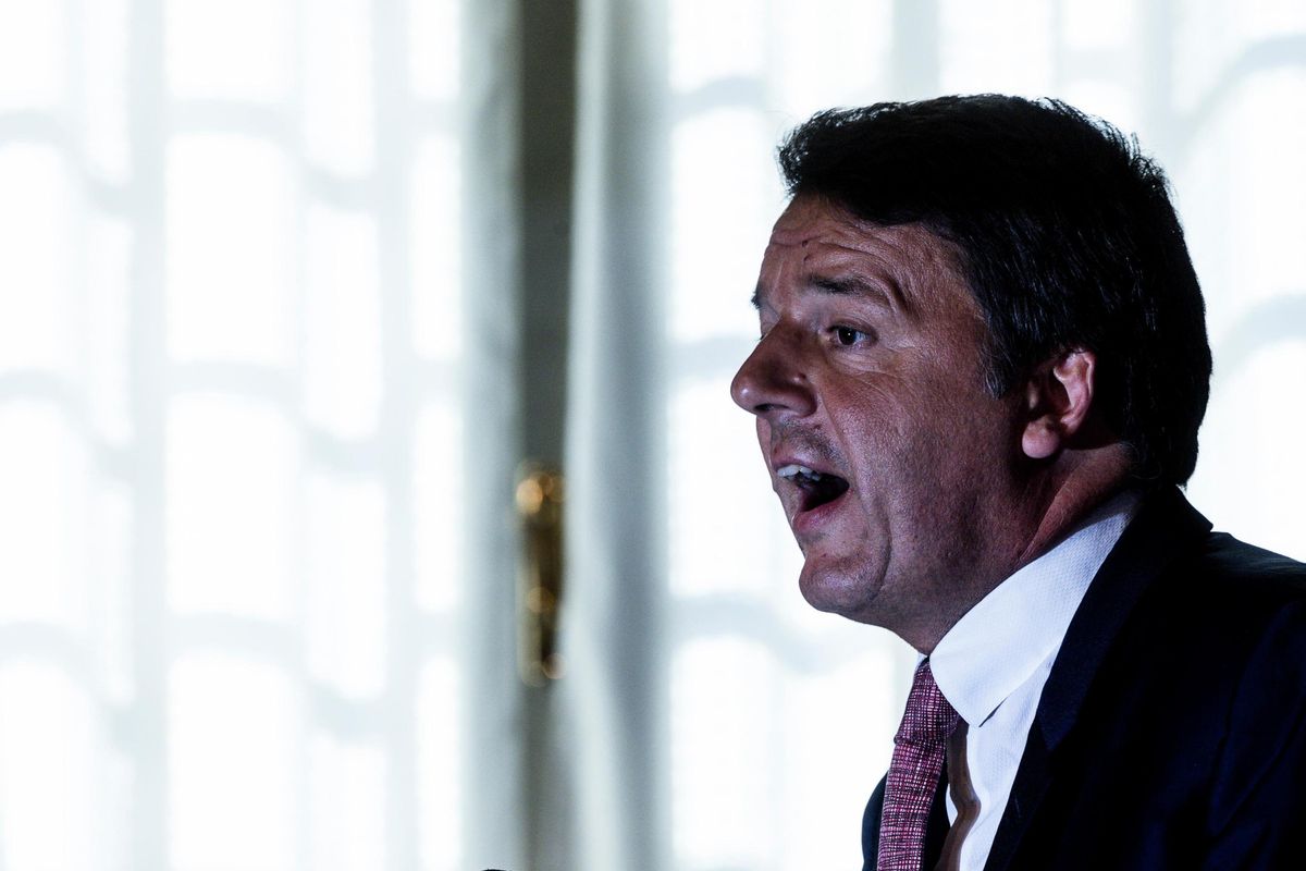Renzi usa l’Iva per l’ammucchiata. E tiene aperta la porta alla scissione