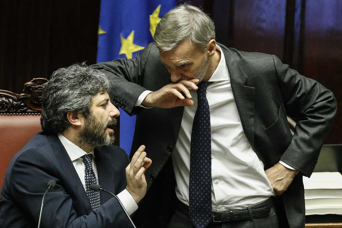 Ecotasse, tagli alla sanità e ius soli. Girano le prime intese giallorosse