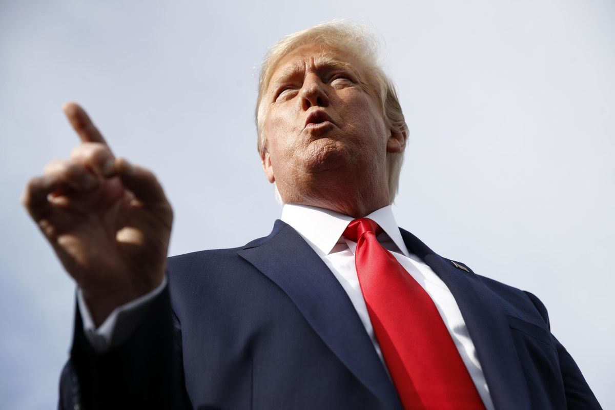 Trump toglie i dazi alle Bibbie fatte in Cina
