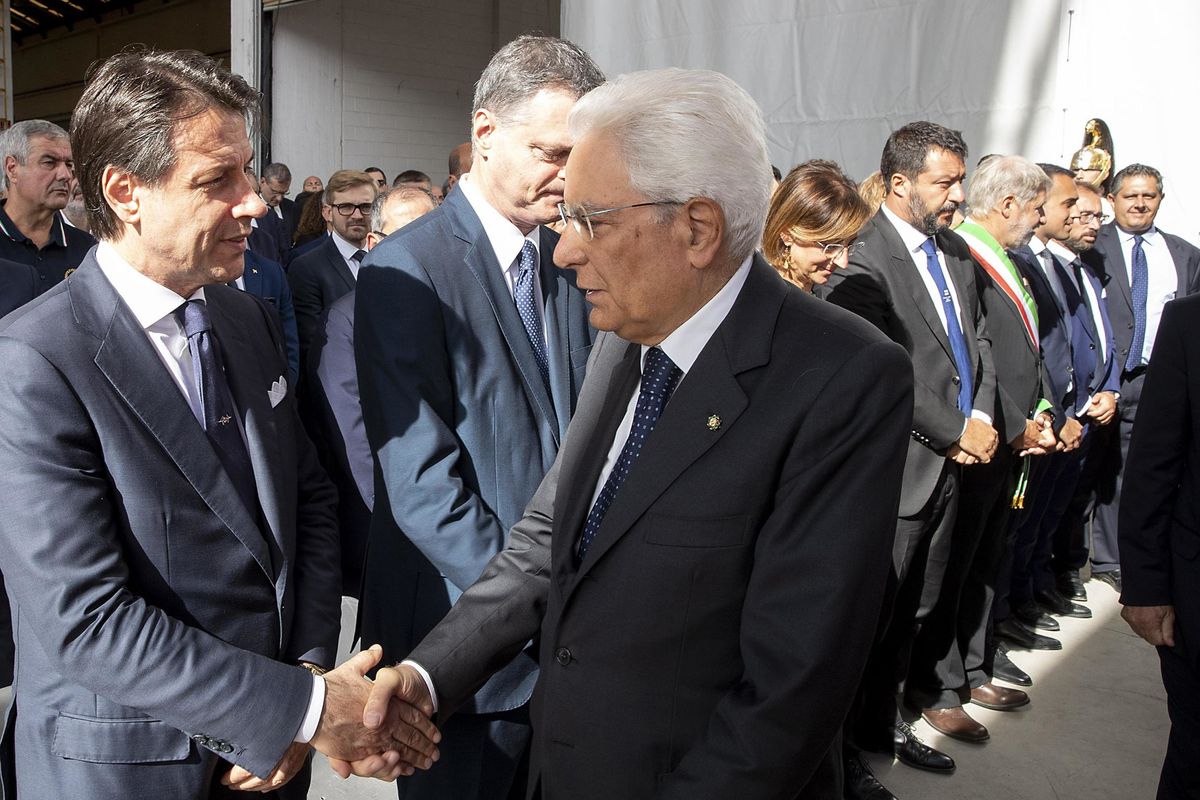 Oggi Conte porta in Senato lo spartito dell’inciucio. Mattarella vorrà suonarlo?