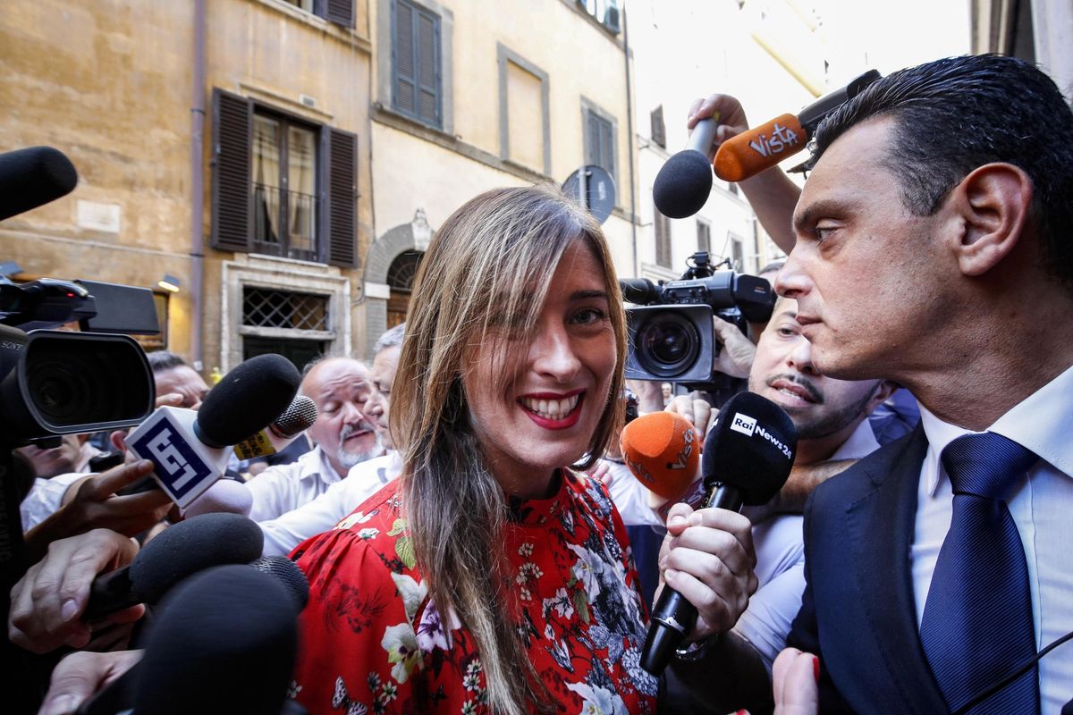 La fronda Pd contraria all’inciucio usa la Boschi per far saltare tutto