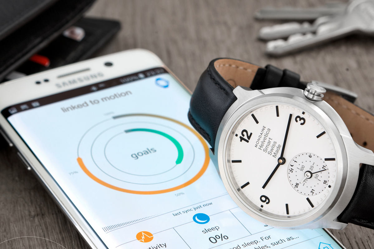 Photo of Mondaine Helvetica 1 Smartwatch