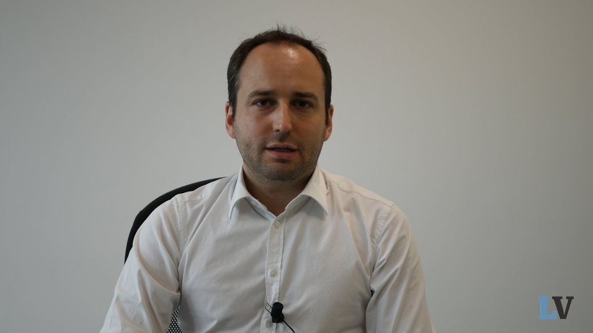 Il caso di Sandro Gozi, al netto delle accuse, pone una sola domanda: l'interesse nazionale esiste o no?