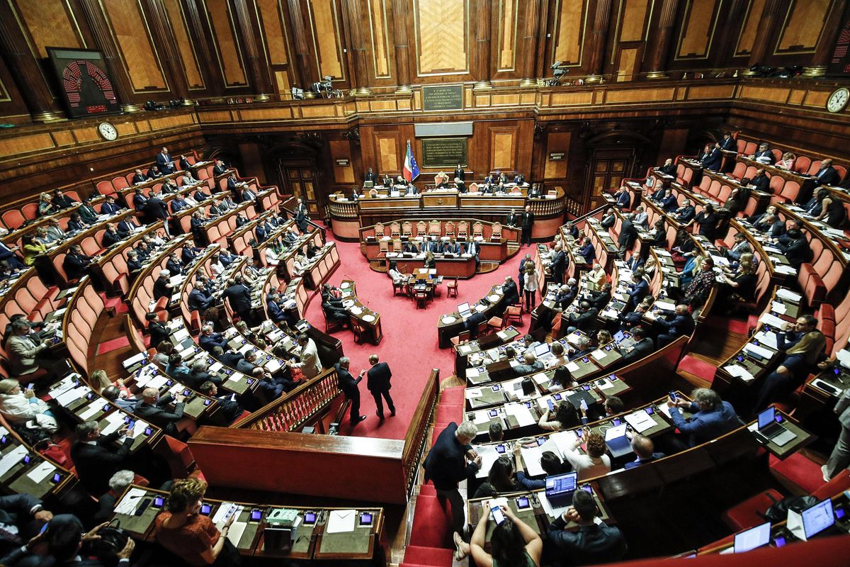Passa il decreto Sicurezza bis nonostante la fronda di 5 grillini