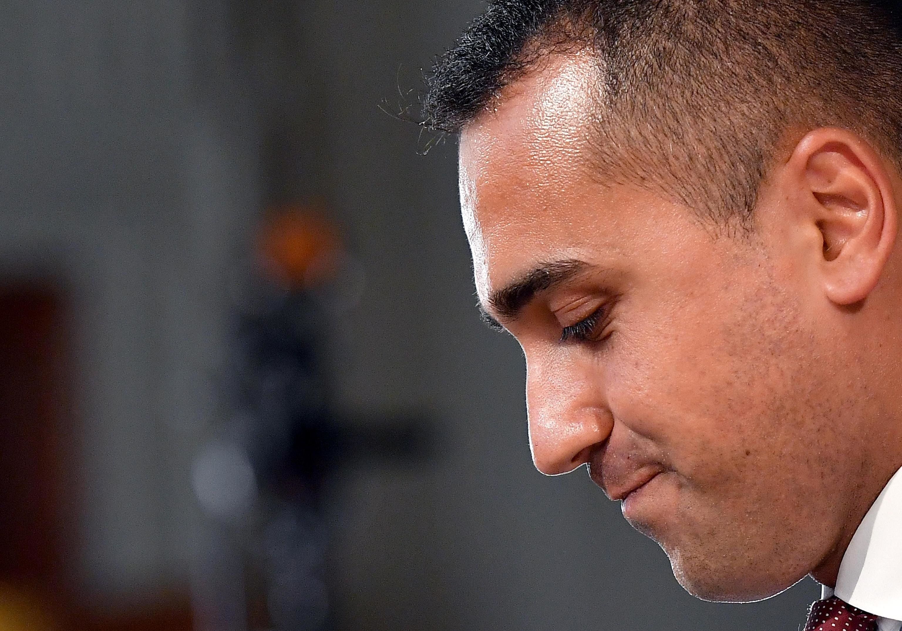 Di Maio vede i punti dei dem e rilancia senza chiudere la porta al Carroccio