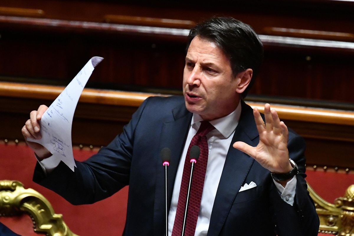 Il premier chiude con gli insulti: «Salvini inefficace e senza coraggio»