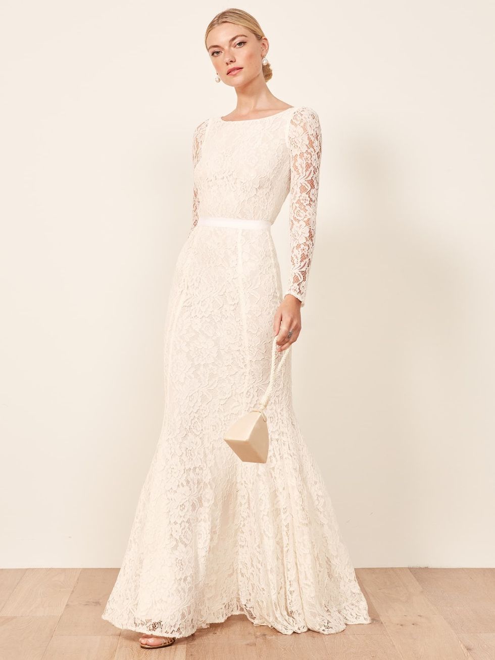 14 Under 1000 Wedding Dresses For Flat Chested Brides Brit Co