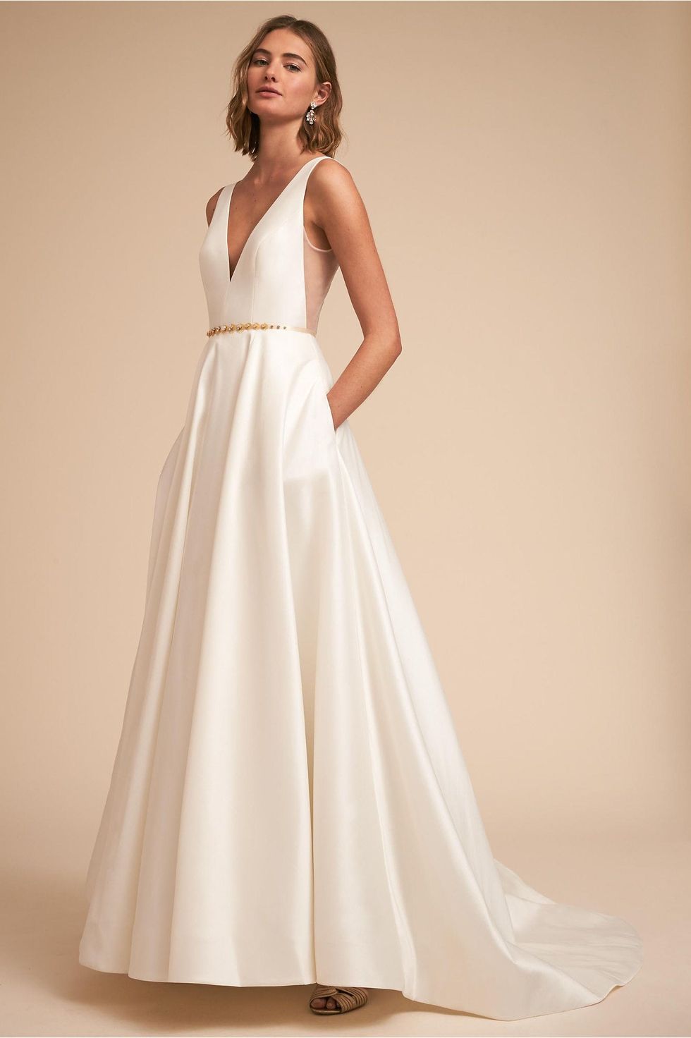 14 Under 1000 Wedding Dresses For Flat Chested Brides Brit Co