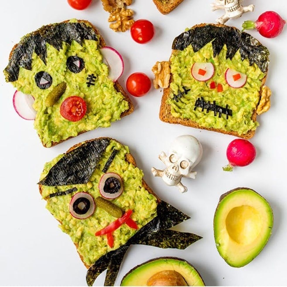 28 Easy Halloween Recipes Guaranteed To Freak Out Your Guests Brit Co