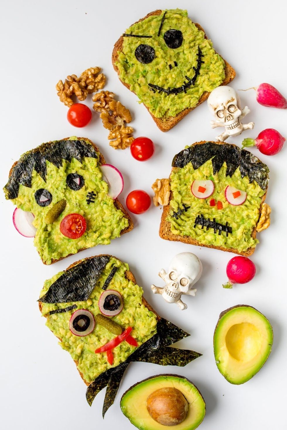 28 Easy Halloween Recipes Guaranteed To Freak Out Your Guests Brit Co