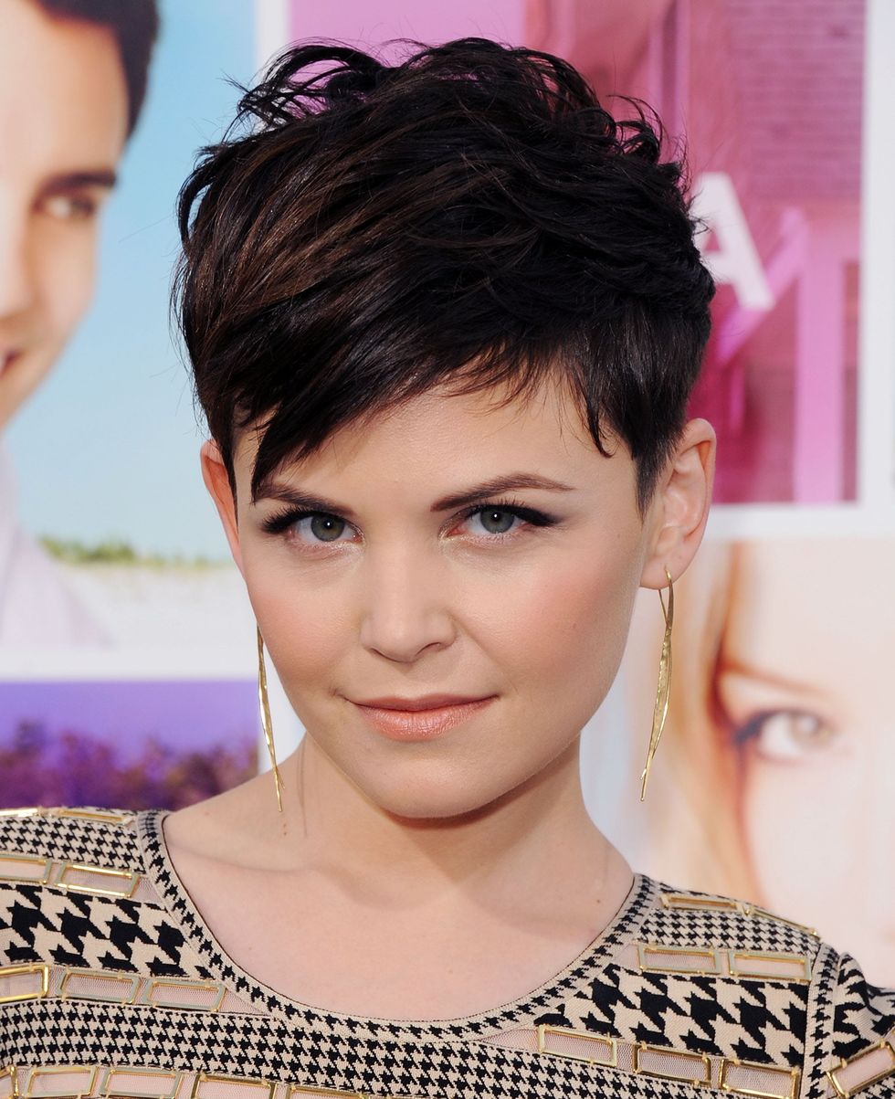 32 Of The Best Celebrity Pixie Haircuts Of All Time Brit Co