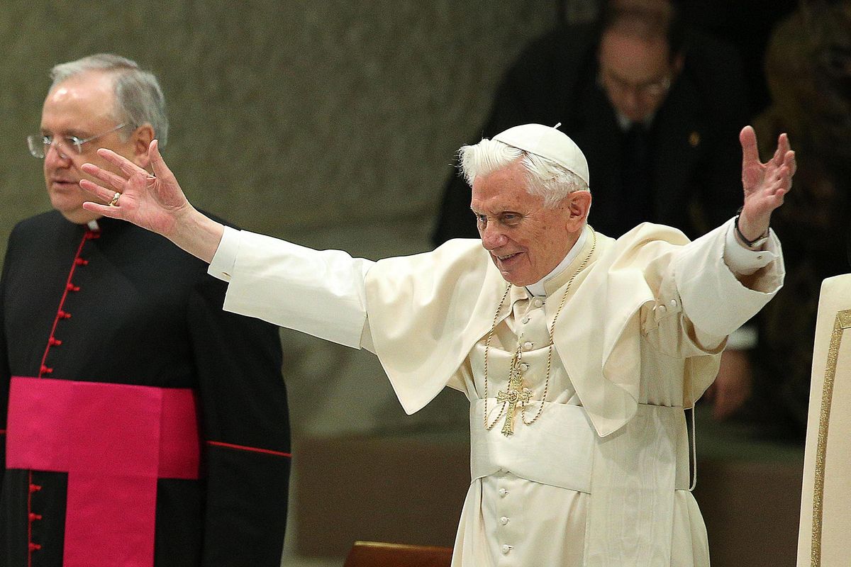 Per fortuna che Ratzinger c’è e fa sentire la sua voce: «I teologi non parlano di Dio»