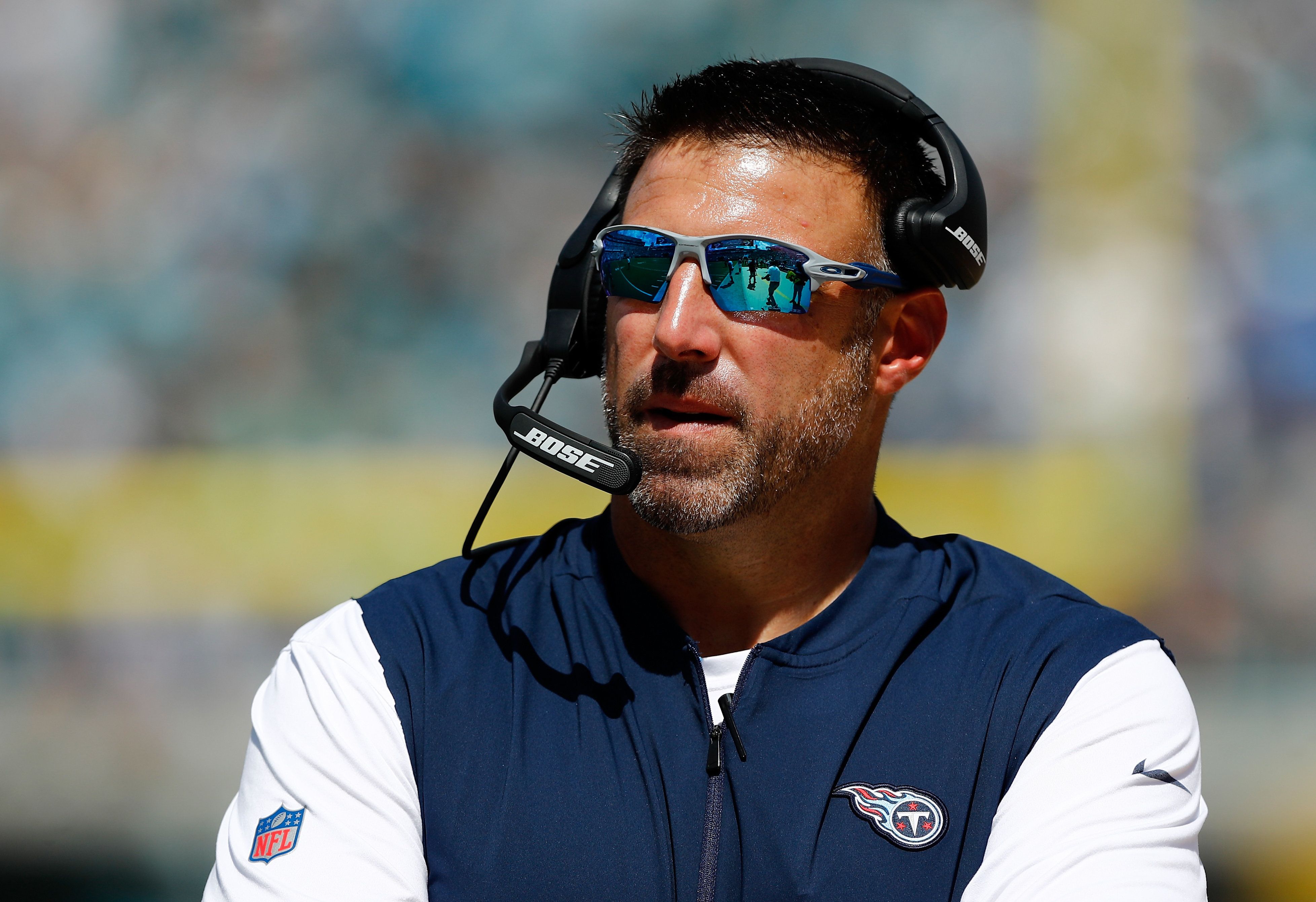 Texans defensive coordinator Mike Vrabel