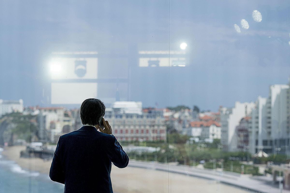 Conte vede la luce dopo avere mollato anche l’altro vice