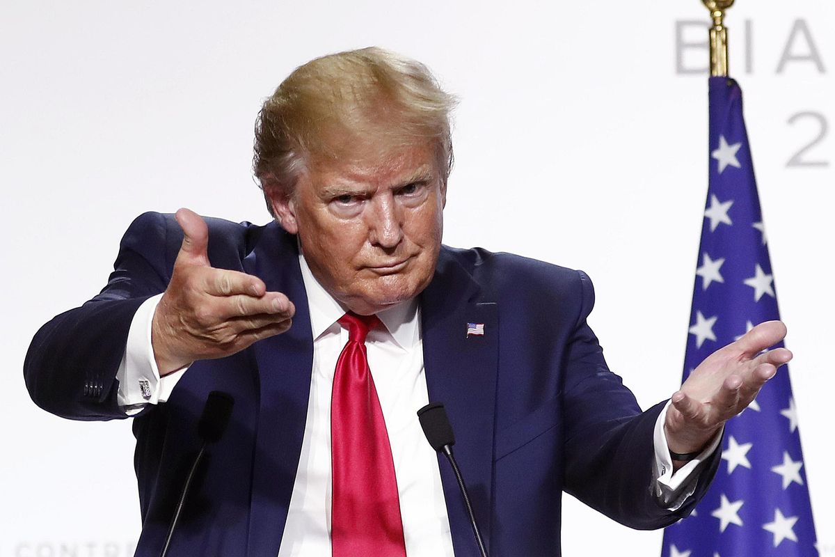 Trump filo Conte, problema per il Pd: È un grazie per il sì alla Russia nel G8