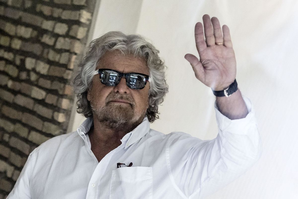 Grillo sembra Monti: «Ministri solo tecnici»