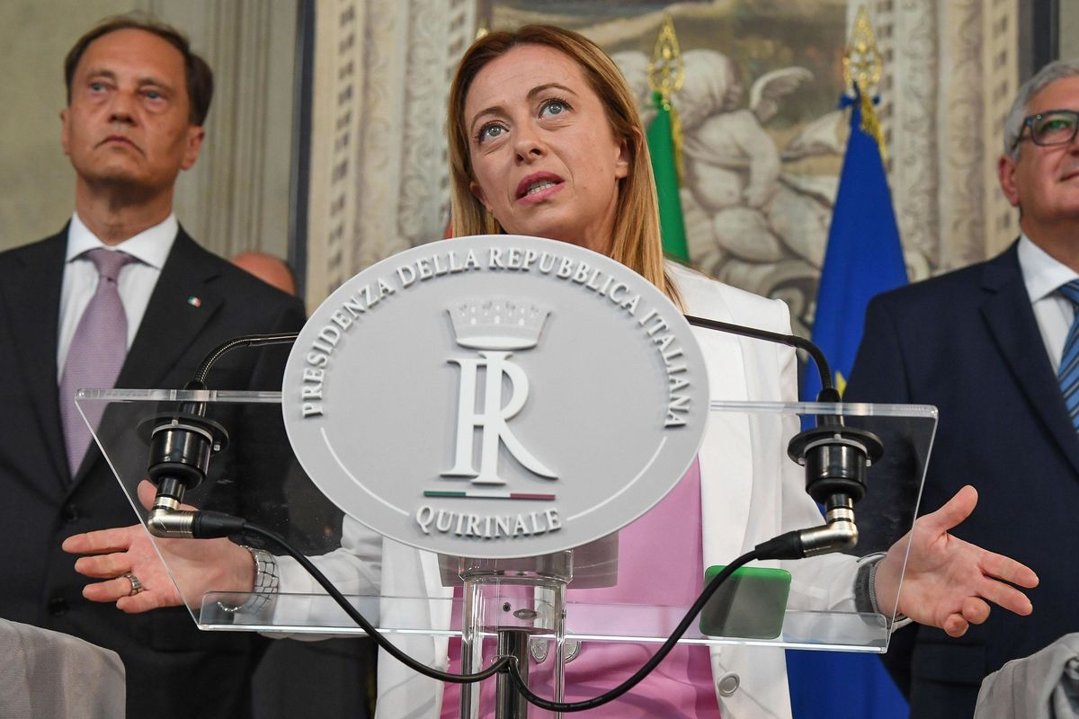 Non solo votare, ma anche andare in piazza adesso passa per eversivo