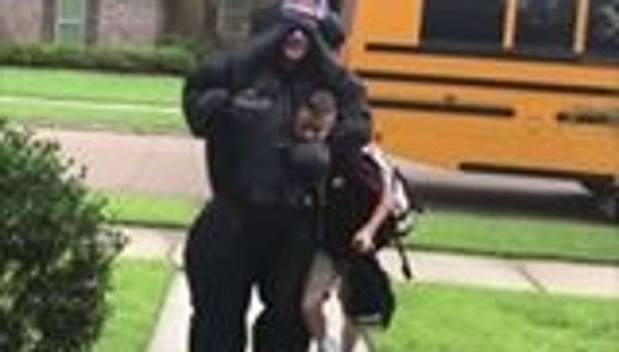 Watch Louisana teen greet brother with hilarious costumes after school every day