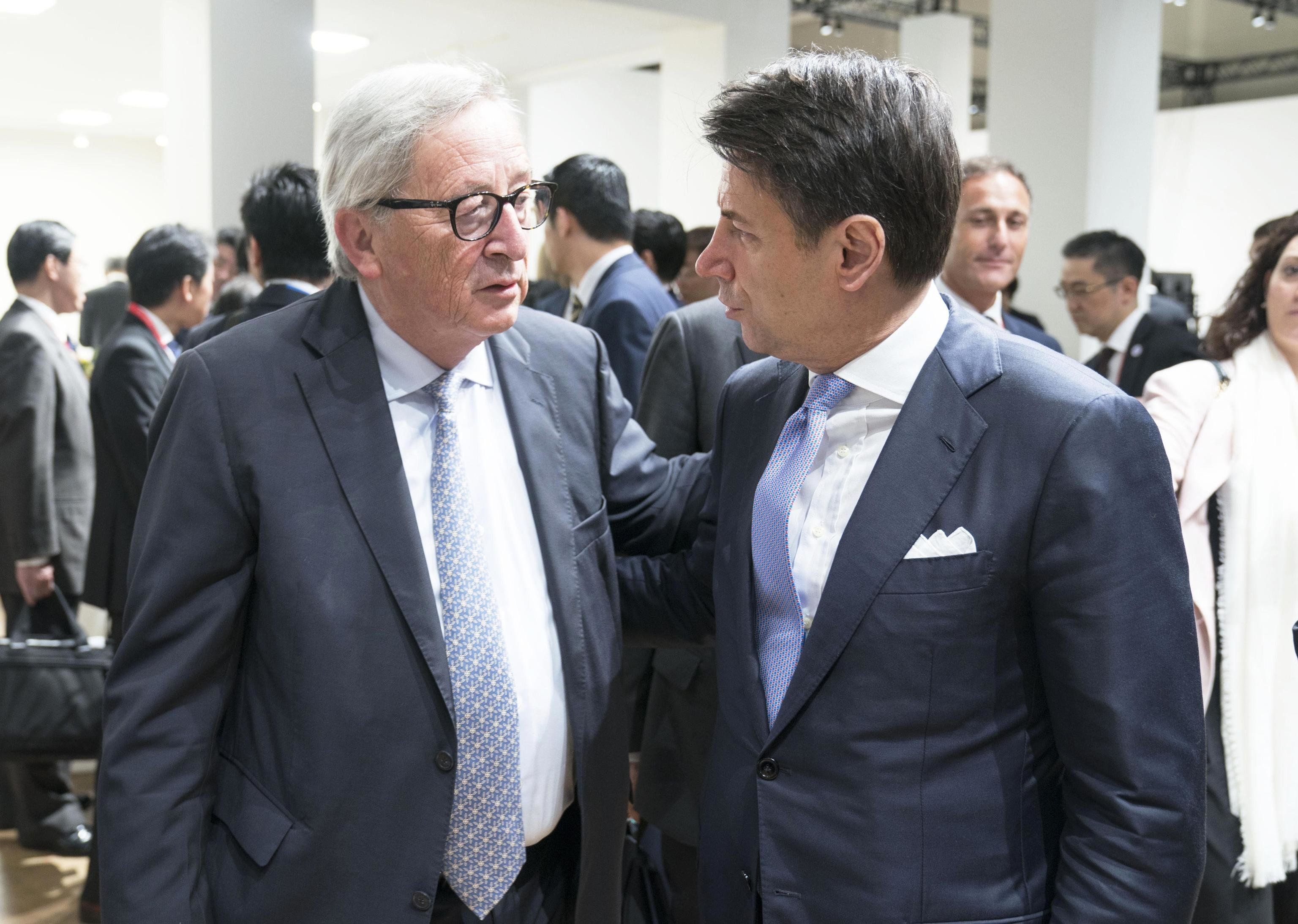 Il governo non c’è ma la Ue già applaude: «Faremo di tutto per ricompensarlo»