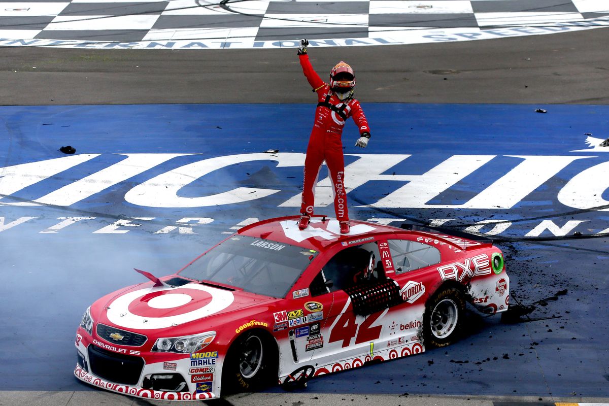 It's throwback weekend at Darlington Raceway