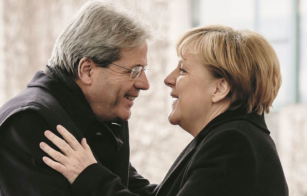 La Merkel chiama, i dem eseguono: «Fate il governo contro i sovranisti»